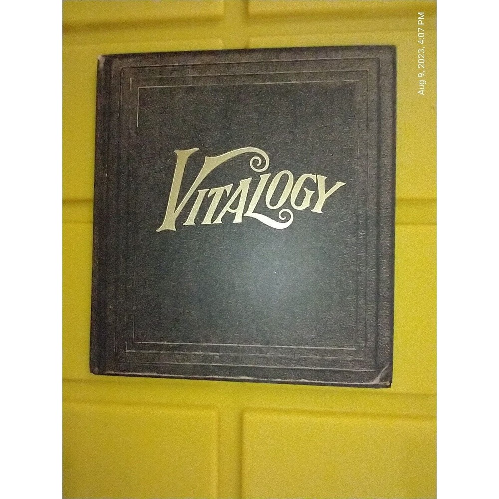 Pearl Jam Vitalogy CD Epic 1994 EK 66900 VG+/EX